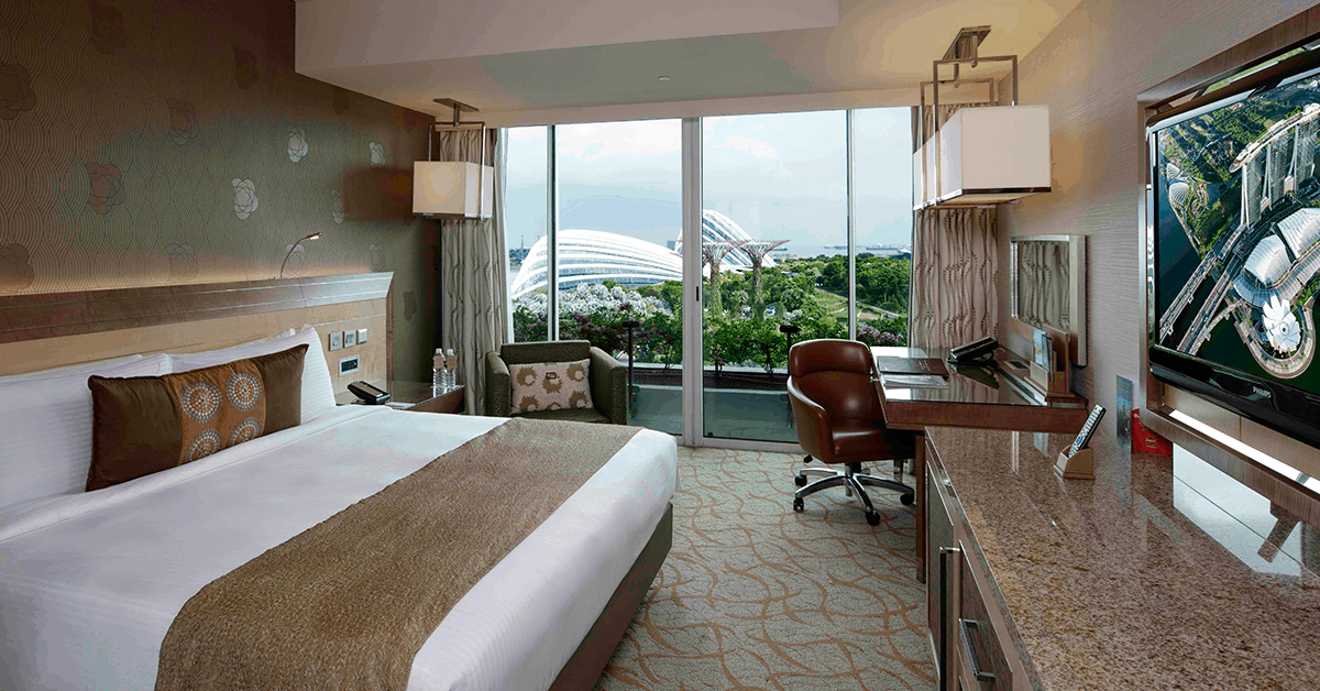 Deluxe King bedroom at Marina Bay Sands. Image credit: Marina Bay Sands