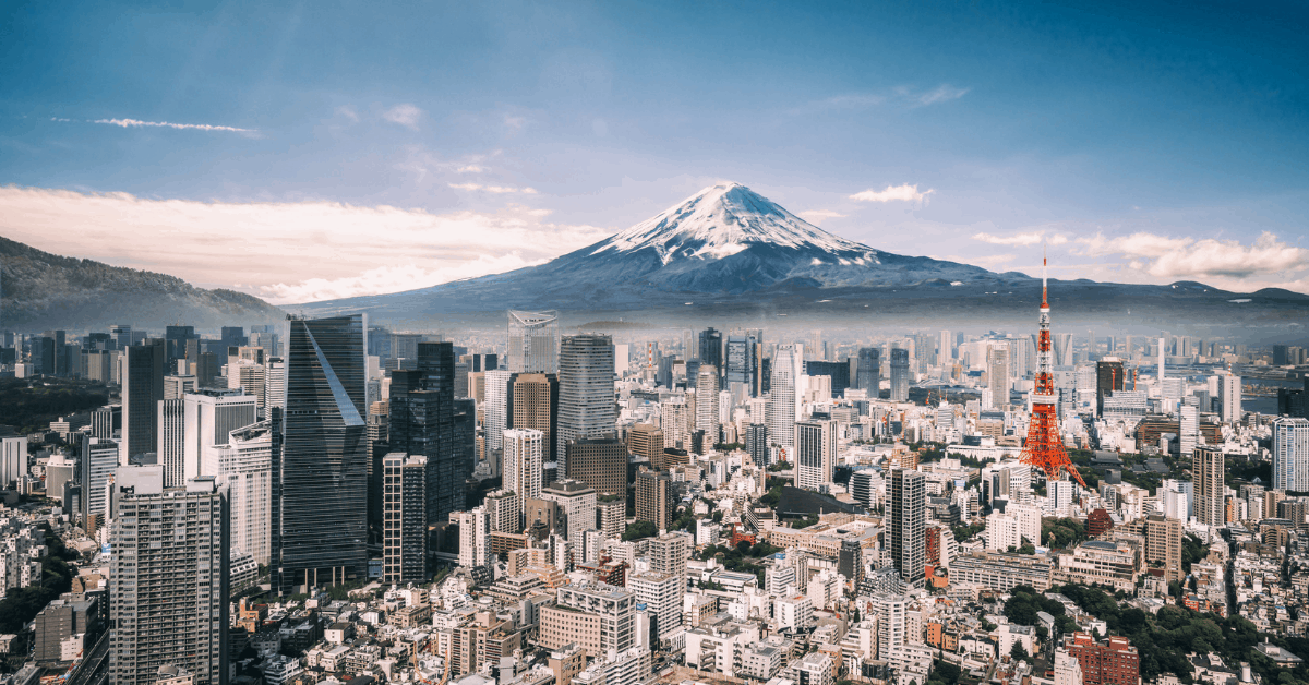 The Tokyo skyline with Mount Fuji in the background. Image credit: yongyuan