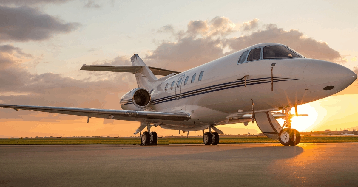 Business jets frequent VNY airport. Image credit: Mark Weaver