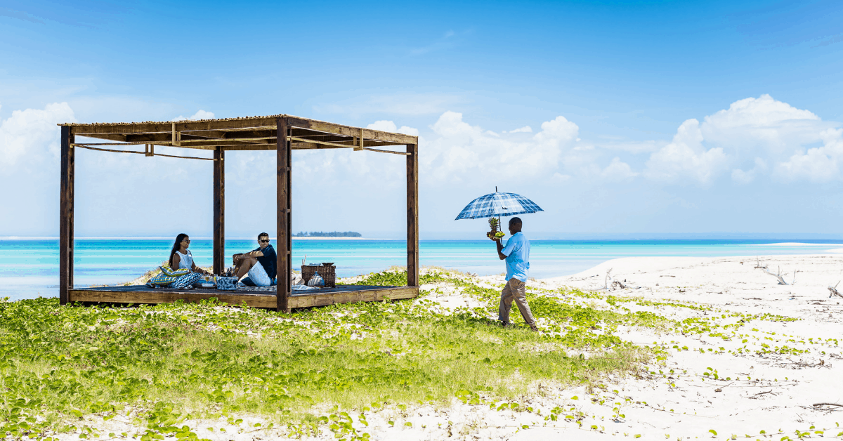Enjoy a picnic on a private island. Image credit: Anantara