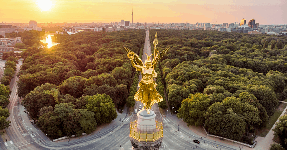 The Victory Column sits in the middle of Tiergarten. Image credit: stocklapse/iStock