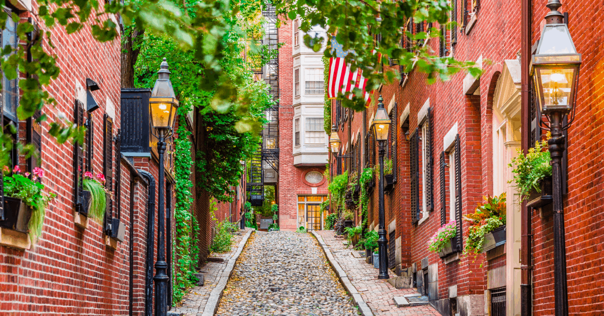 Cobble-stoned Acorn Street in Boston, U.S. Image credit: Sean Pavone/iStock